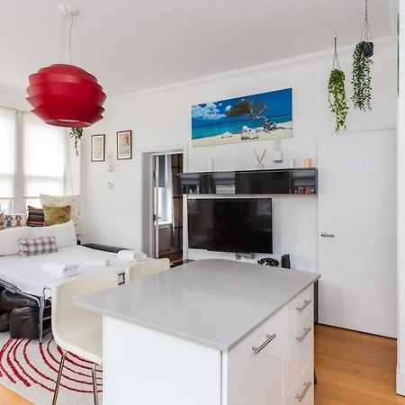 Homely 1 Bedroom Apartment In The Heart Of Vibrant Camden Лондон Екстер'єр фото