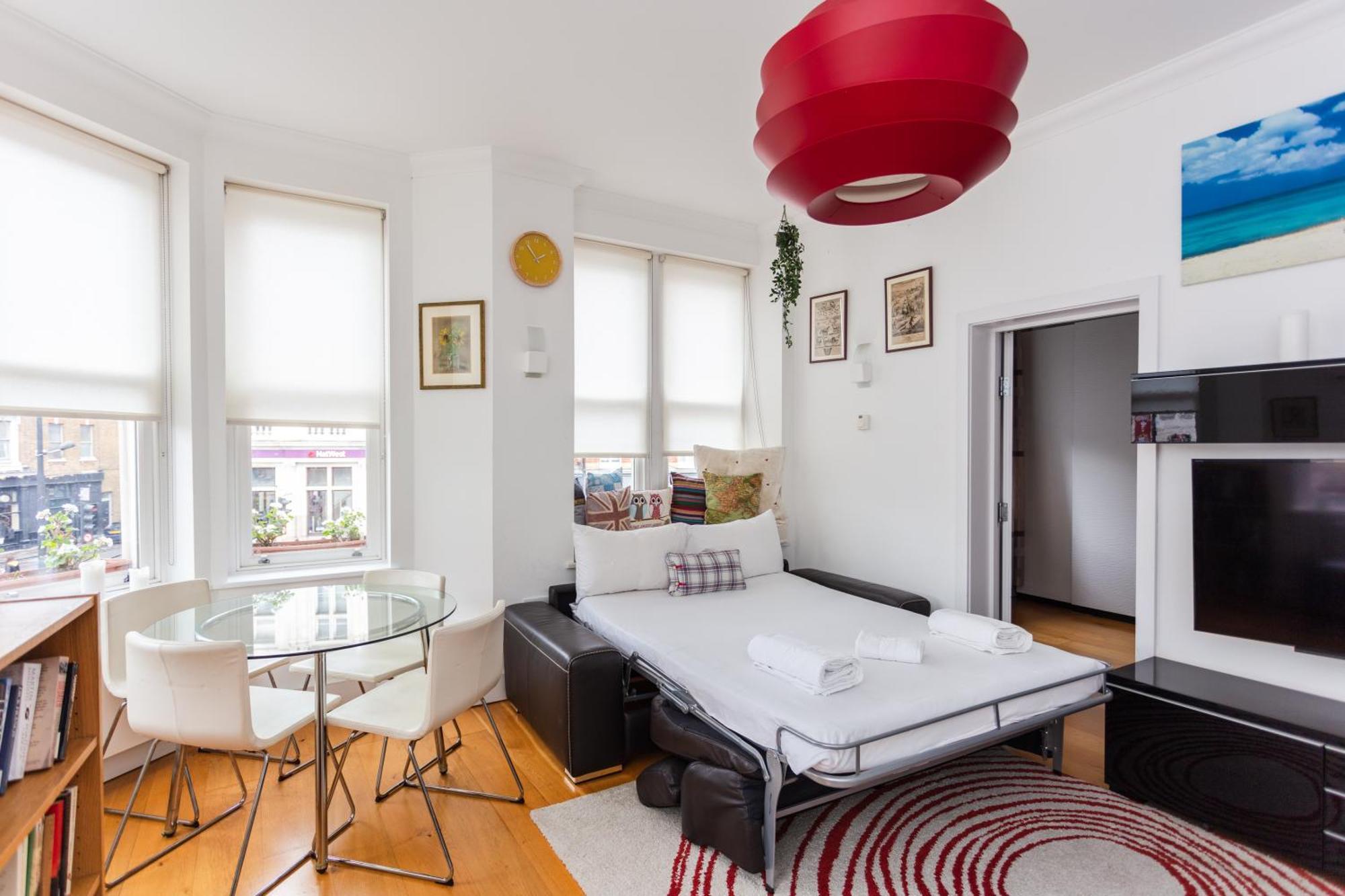 Homely 1 Bedroom Apartment In The Heart Of Vibrant Camden Лондон Екстер'єр фото