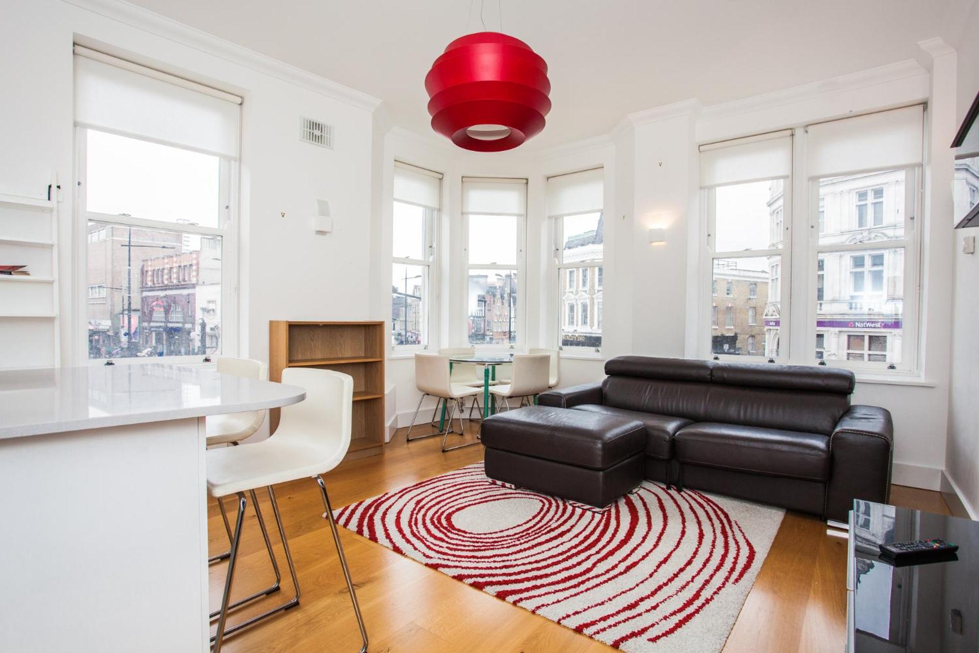 Homely 1 Bedroom Apartment In The Heart Of Vibrant Camden Лондон Екстер'єр фото