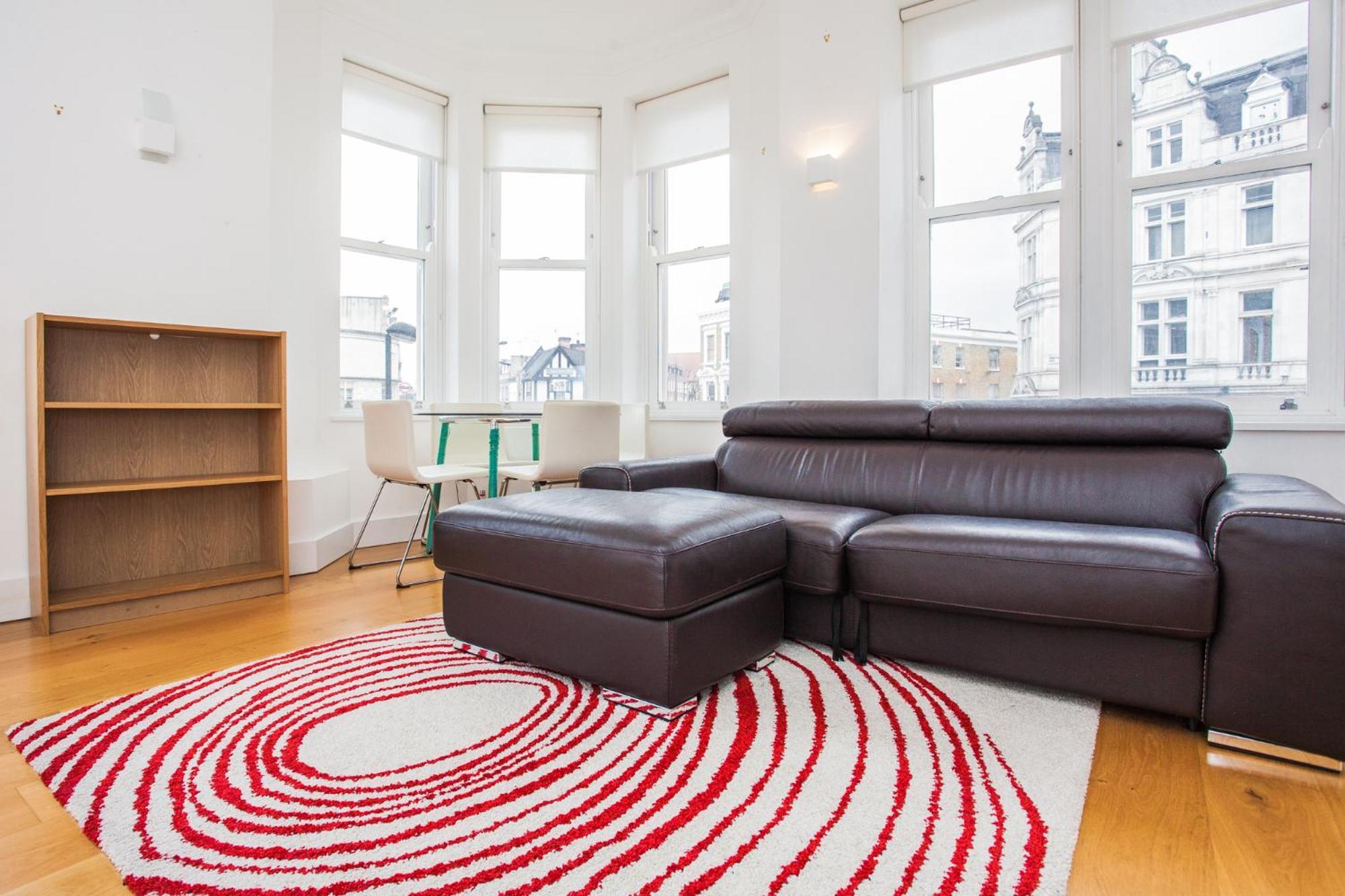 Homely 1 Bedroom Apartment In The Heart Of Vibrant Camden Лондон Екстер'єр фото